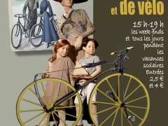 Foto "100 ans de mode et de vélo" au Petit Echo de la Mode