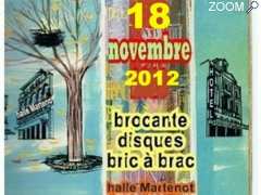 фотография de 18 novembre 12 - brocante - disques - bric à brac